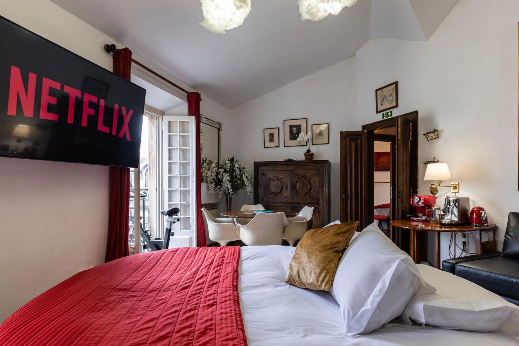 Wow - Unique Double Smart In 17th Century Palace! Hot Tub, Snooker, Bbq, Ps5, Sauna, Gym Hotel Sintra